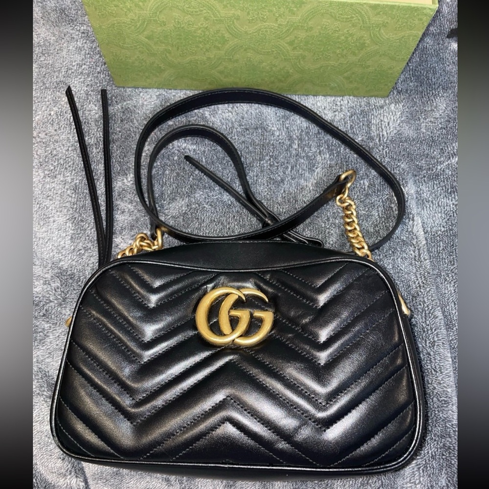 GG MARMONT SMALL SHOULDER BAG